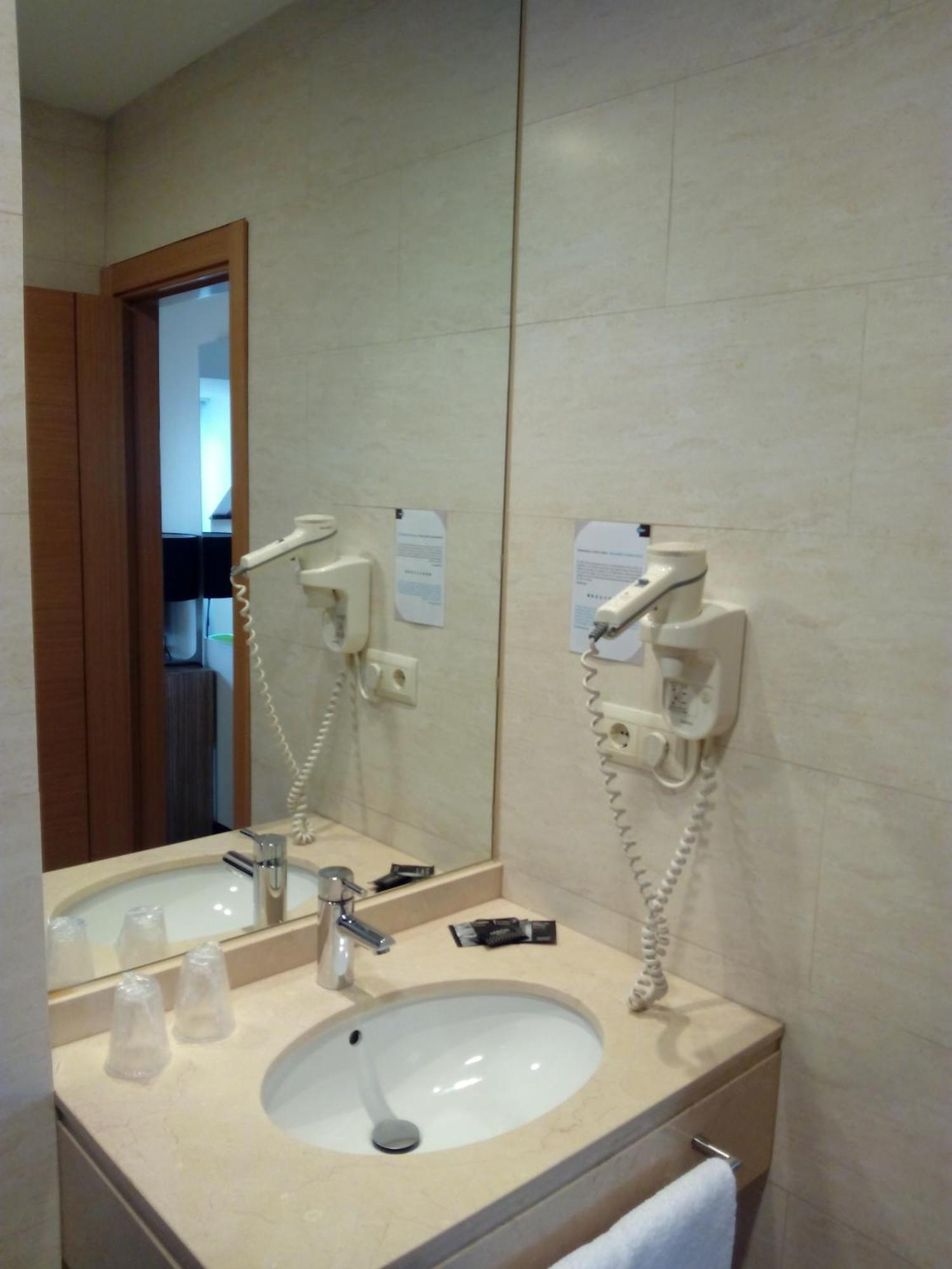 Hotel Moon A Coruña Szoba fotó